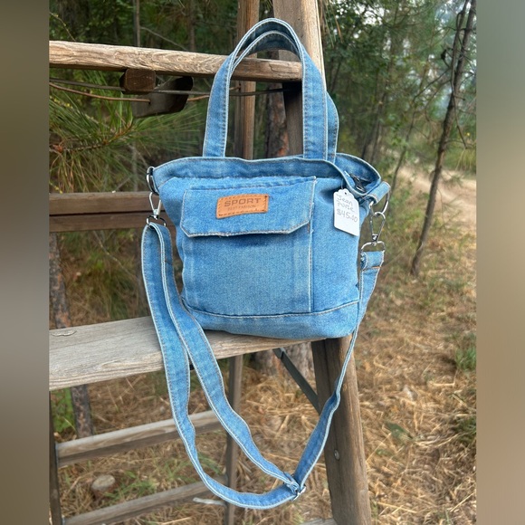 sport best fashion Handbags - Denim crossbody purse and shoulder bag EUC